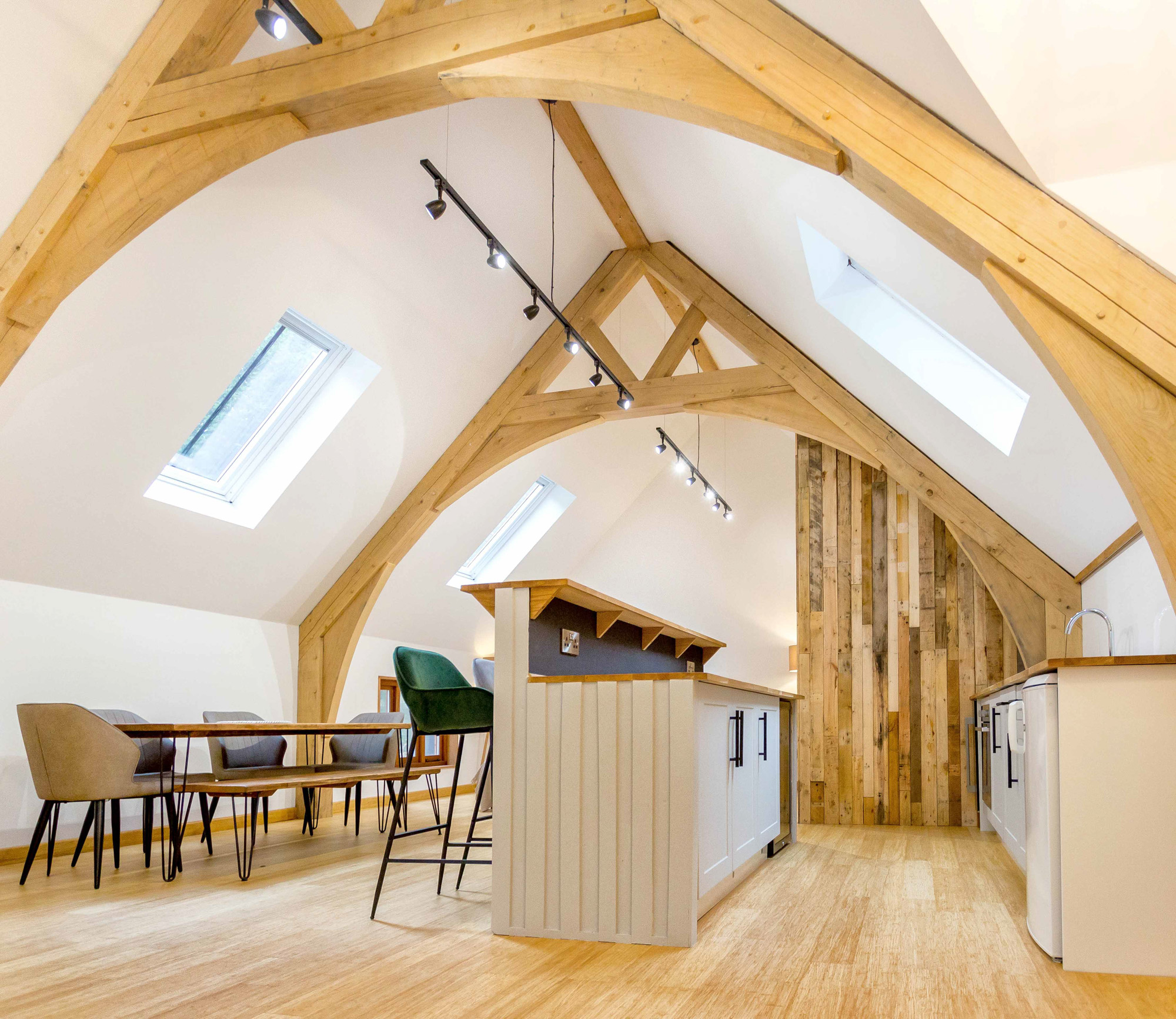 Ceiling Detail In Accommodation Room.jpg